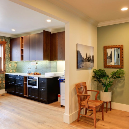 Historic Coworking Mansion in a Walkable Neighborhood