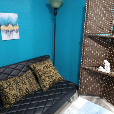 Stable Executive Suites with Consistent Income