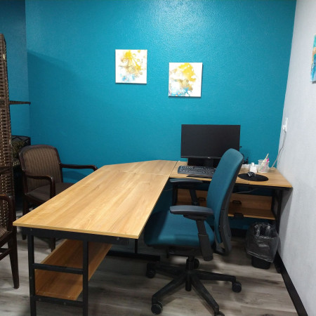 Stable Executive Suites with Consistent Income